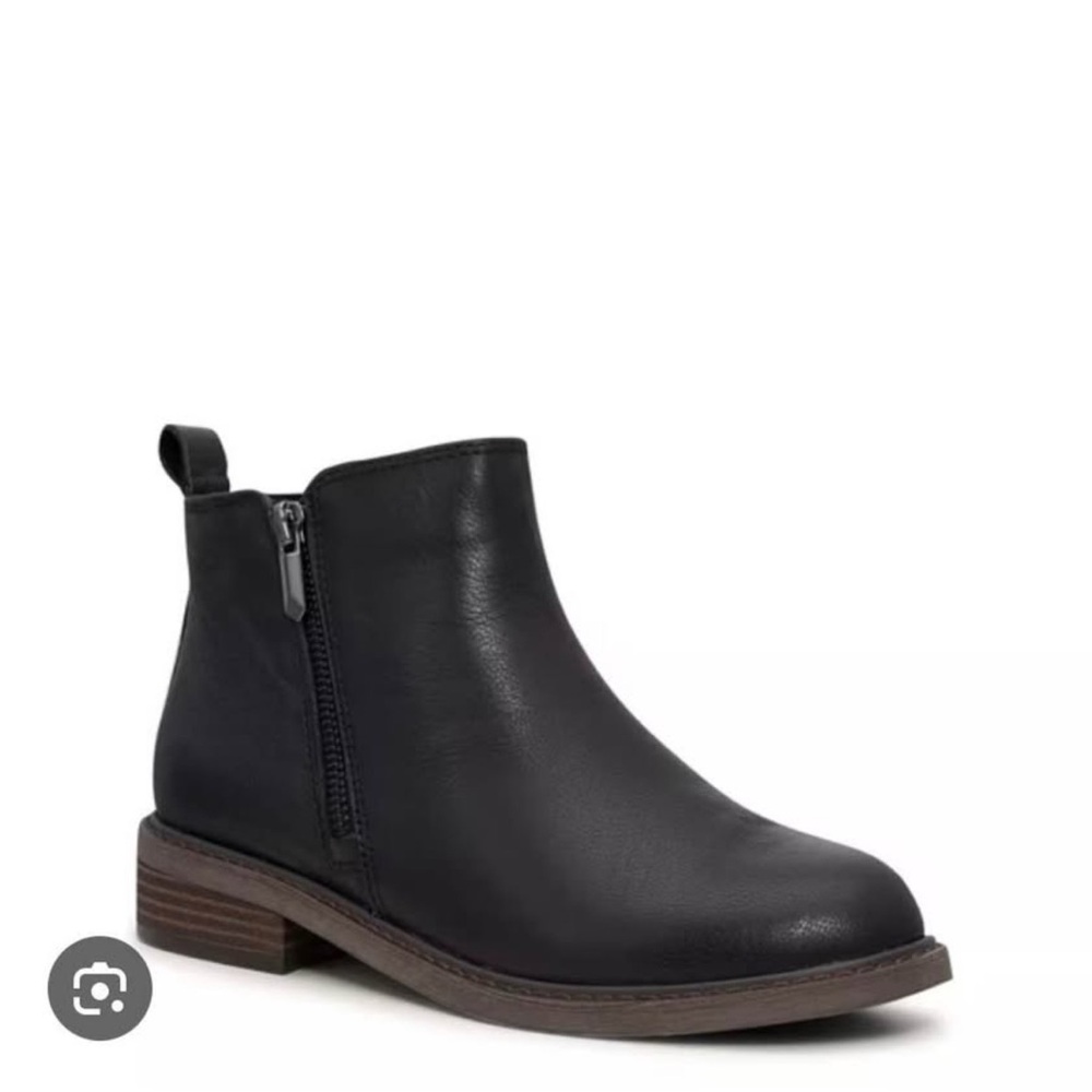 Crown Vintage Ebony Ankle Boots (new)